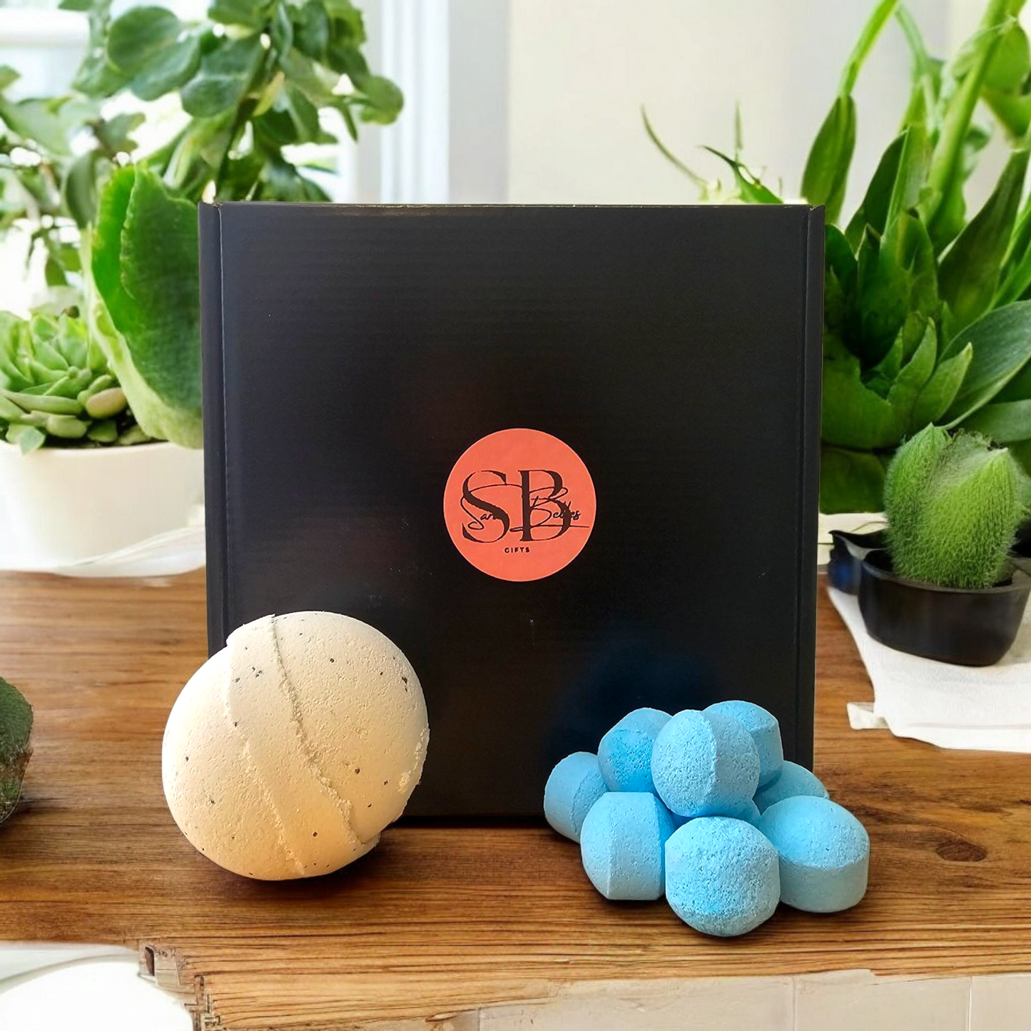 Bath Bomb Gift Sets – Jumbo 180g Bath Bomb + Mini Bath Bombs | Handmade UK | Vegan | Natural | Cruelty-Free | Various Sets To Choose From.