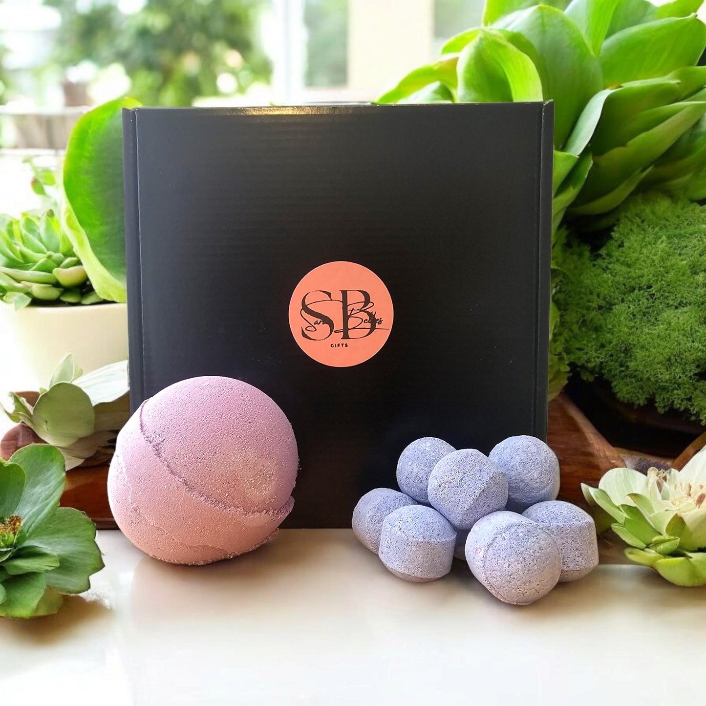 Bath Bomb Gift Sets – Jumbo 180g Bath Bomb + Mini Bath Bombs | Handmade UK | Vegan | Natural | Cruelty-Free | Various Sets To Choose From.