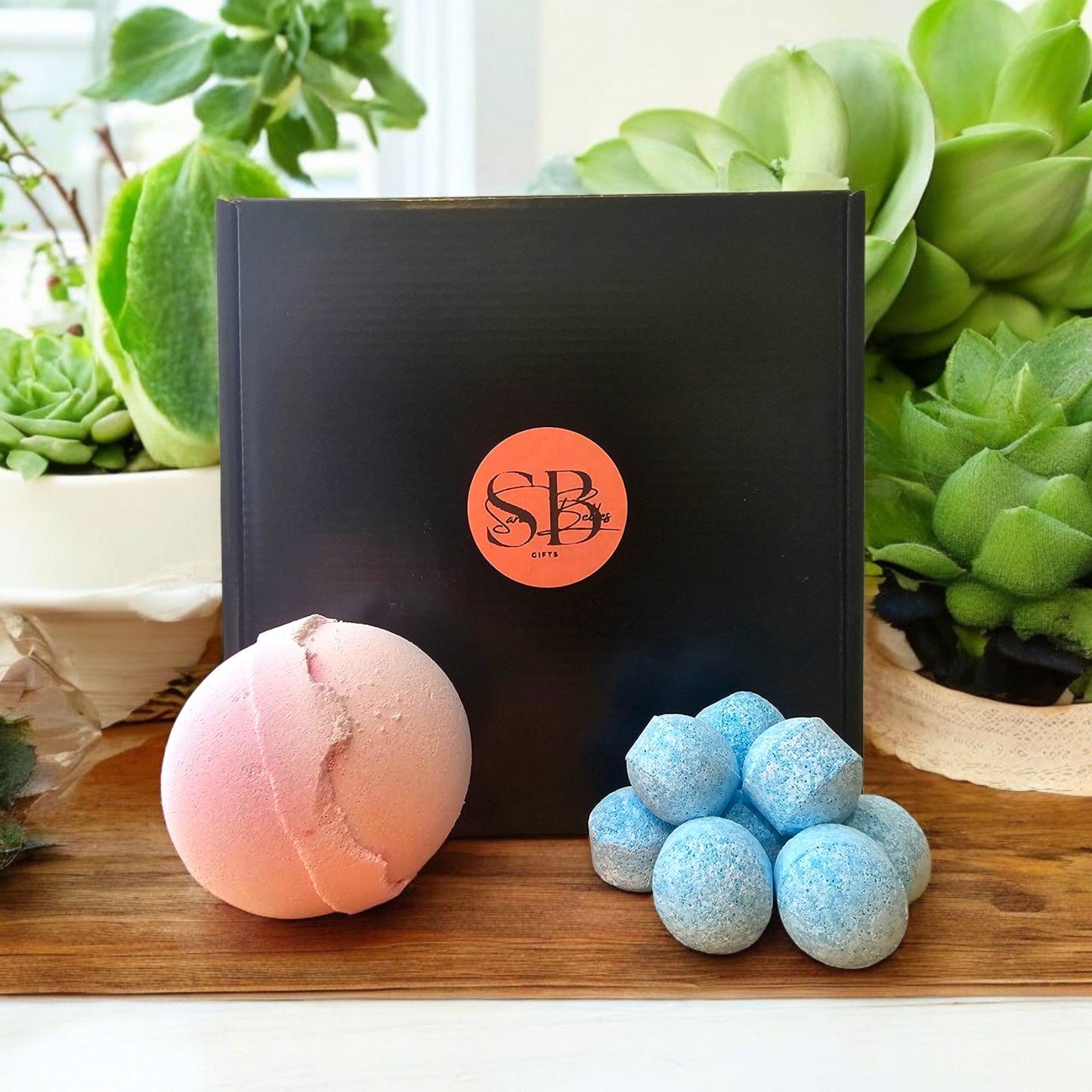 Bath Bomb Gift Sets – Jumbo 180g Bath Bomb + Mini Bath Bombs | Handmade UK | Vegan | Natural | Cruelty-Free | Various Sets To Choose From.