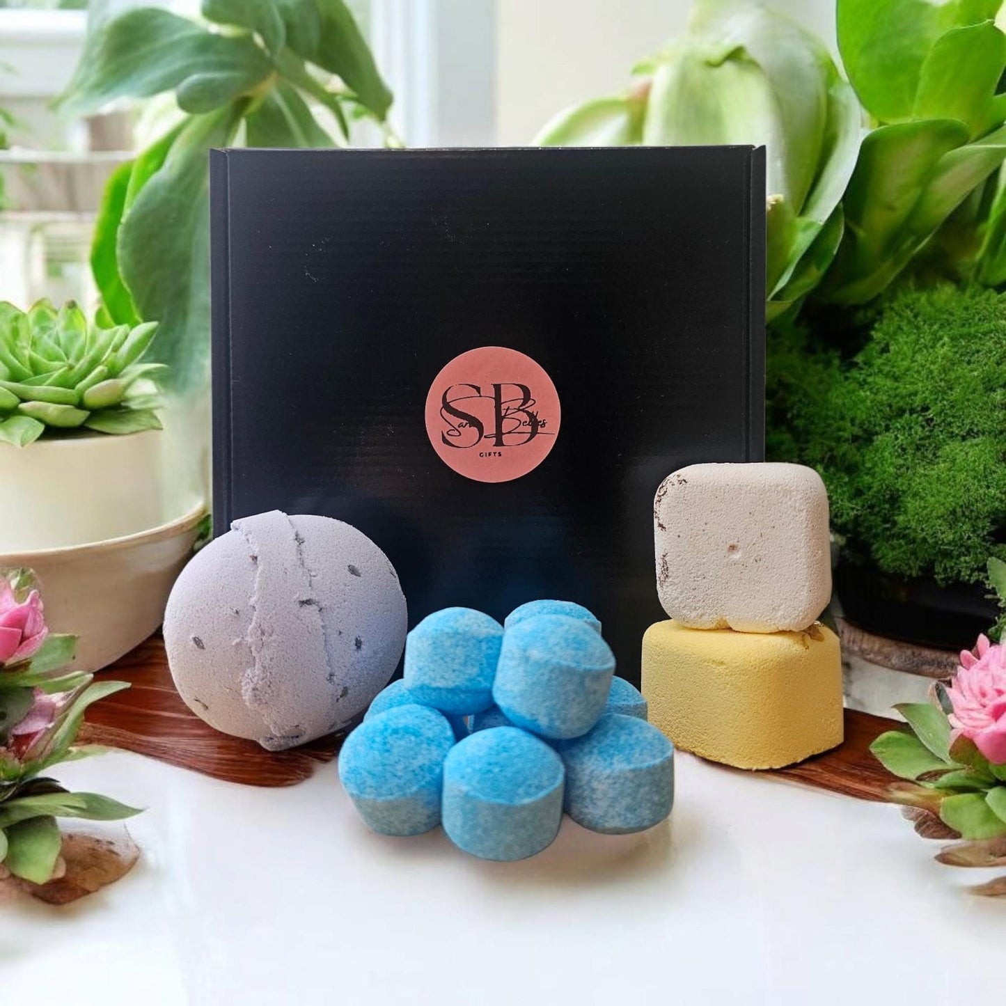 Bath Bomb Gift Sets – Jumbo 180g Bath Bomb | Mini Bath Bombs | 2 Shower Steamers | Handmade UK | Vegan | Natural | Cruelty-Free |